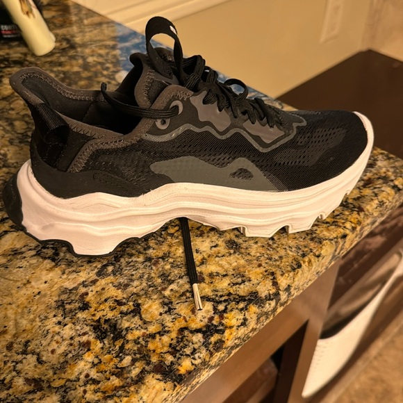 Sorel woman’s shoes size 7 - Picture 1 of 2